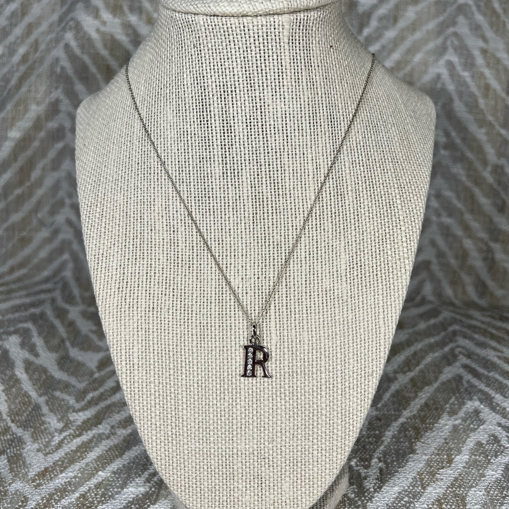 💗Initial R Pendant - Picture 3 of 4